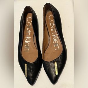 EUC Calvin Klein black flats
